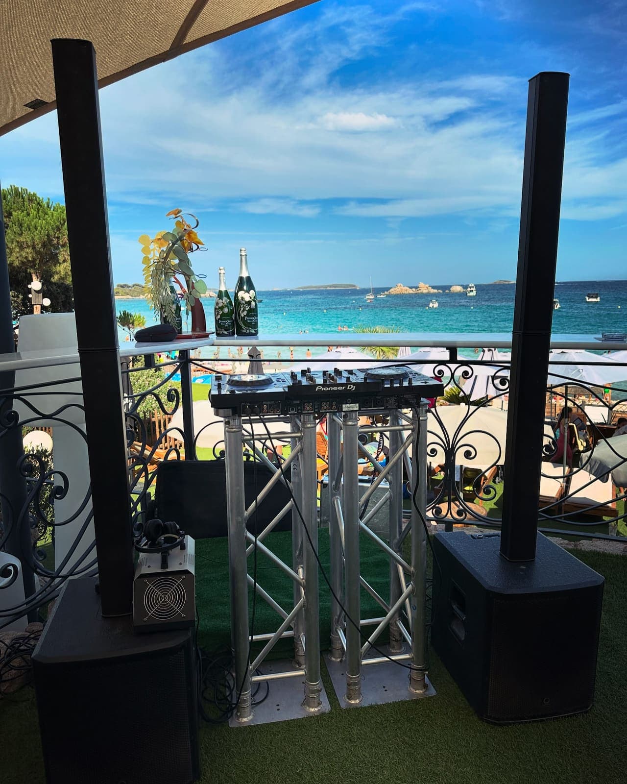 Ambiance du Luna Bar — Le Petit Chose, Palombaggia — photo 4